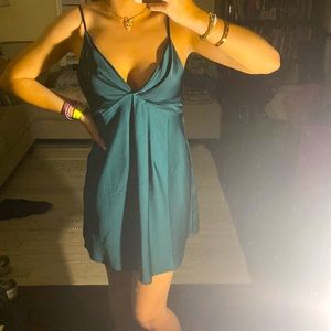 FOREVER 21 SUPER CUTE GREEN DRESS